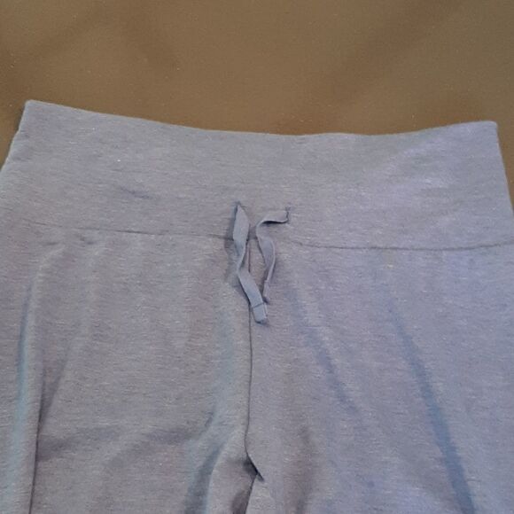 NWT St. John's Bay Active Bold Blue French Terry Capris - Picture 5 of 11